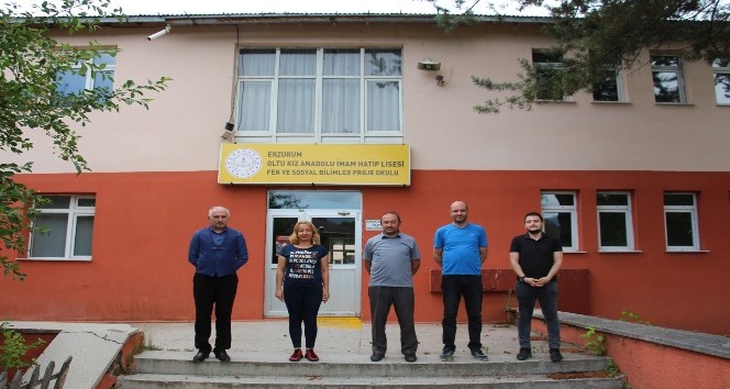 Oltu Kız Anadolu İmamhatip Lisesi ‘Proje Okulu' oldu