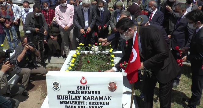 Erzurum'da 15 Temmuz şehitleri mezarı başında anıldı